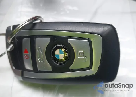 2015 BMW 750Li z USA, uszkodzony, nr VIN WBAYE8C54FD781954